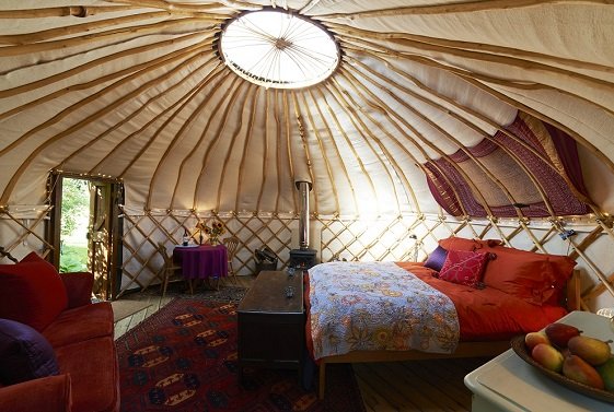 iStock-Glamping-related-image