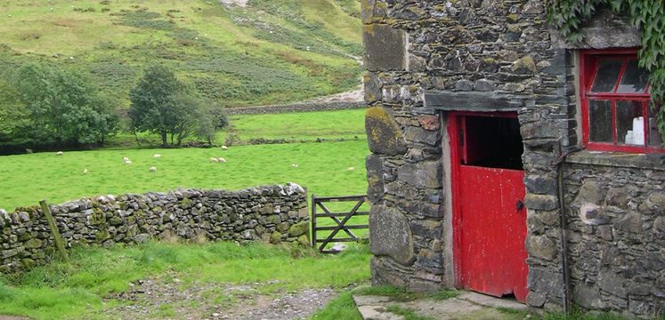 Barn End copyright Michael Turner