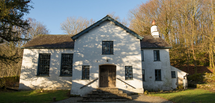 external photograph of the quaker meeting house in the Rusland VAlley 