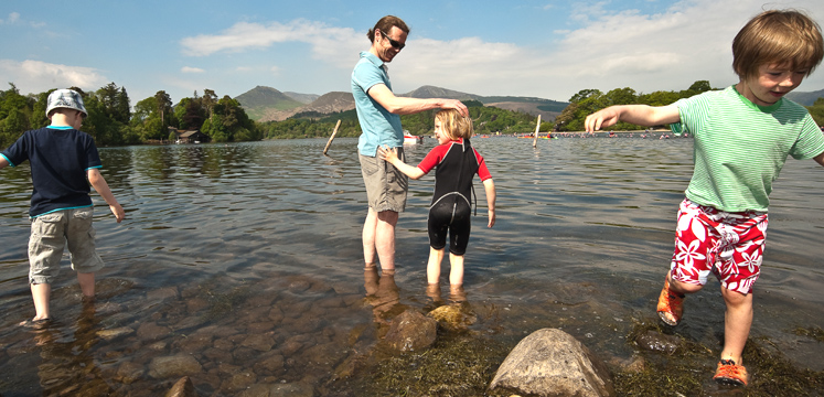 Family paddling in Derwentwater copyright Dave Willis